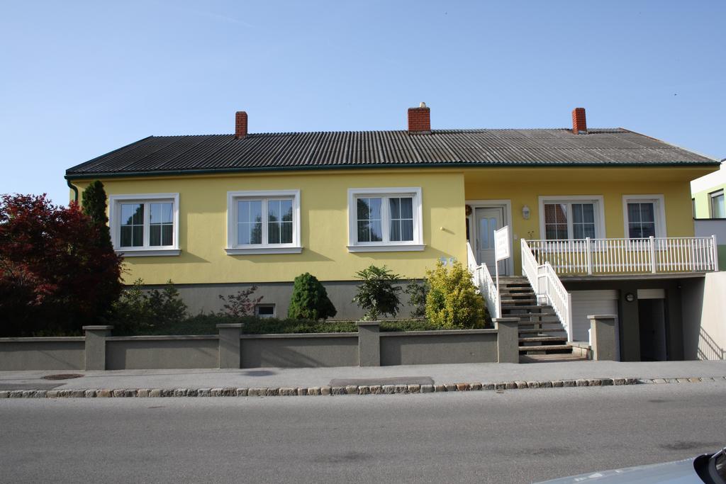 Gastehaus Zum See Illmitz Exterior photo